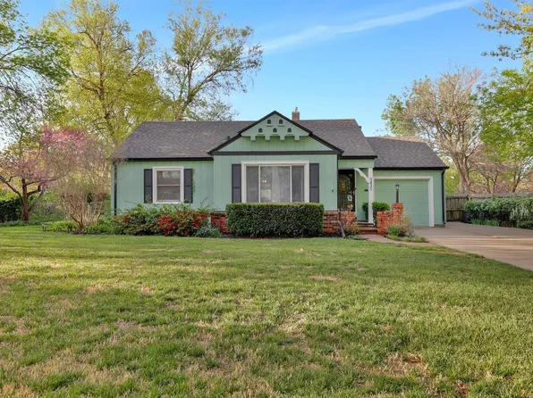 3435 E Countryside Plz, Wichita, KS 67218