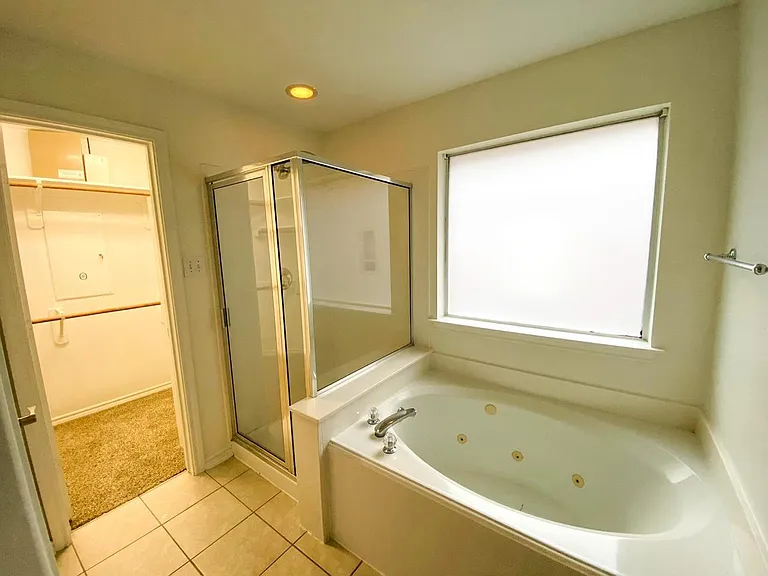 54 N Queenscliff Cir — Photo 18