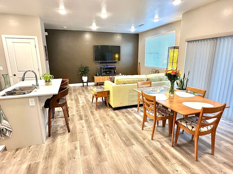 5801 S Garnet Dr #2-203 — Photo 5