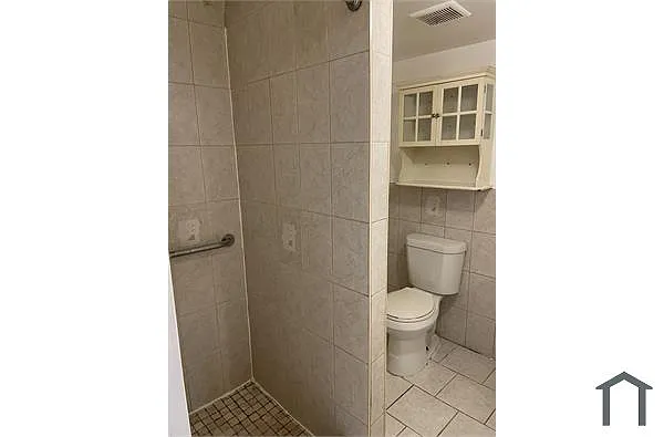 Building Photo - 307 Olympia Blvd #1