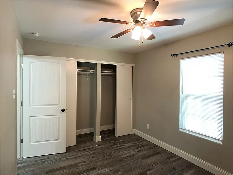 2409 Crews St #2409 — Photo 17