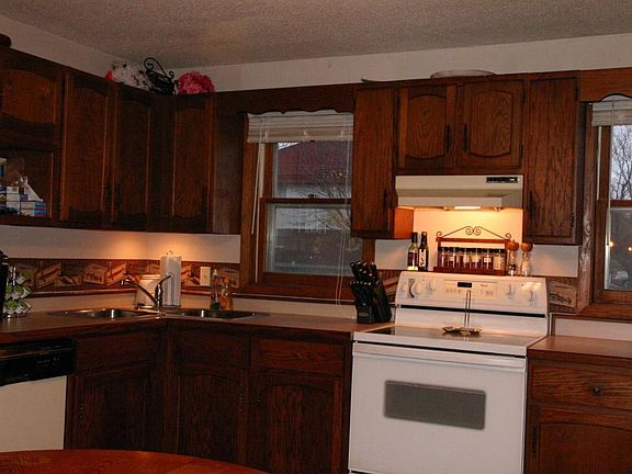 2nd image of 1411 5th Ave E