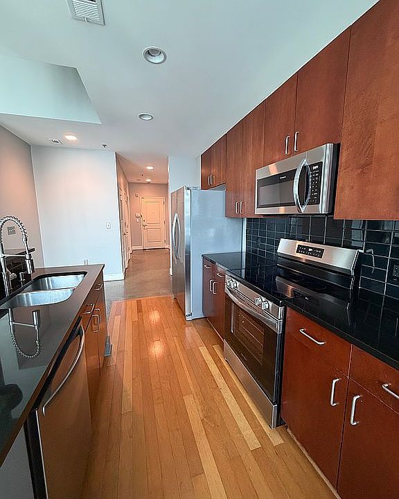 1st image of 44 Peachtree Pl NW Unit 2027