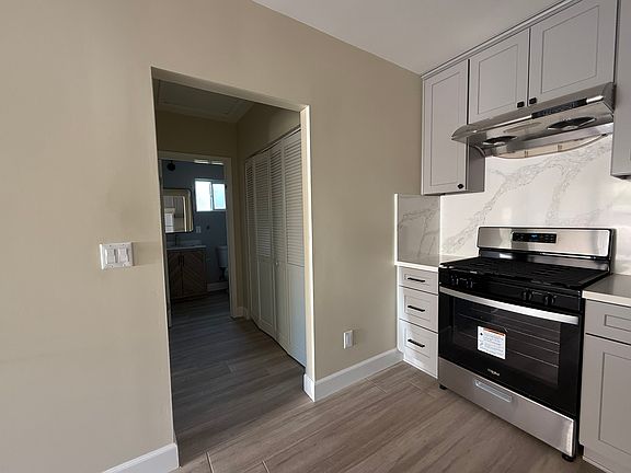 5th image of 10879 Grand Ave