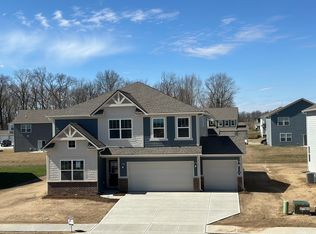 2085 Dixon Creek Dr, Whitestown, IN 46075