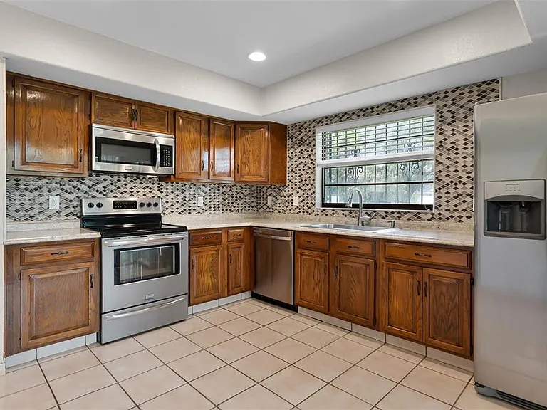 8208 La Serena Dr — Photo 4