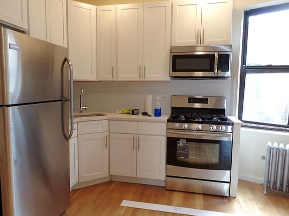 5th image of 398 Saint Johns Pl #F
