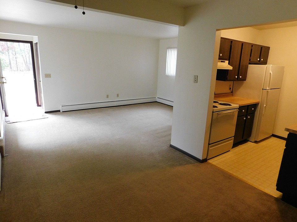 Oakfield Apartments 10011047 & 921 967th St Wisconsin Rapids, WI