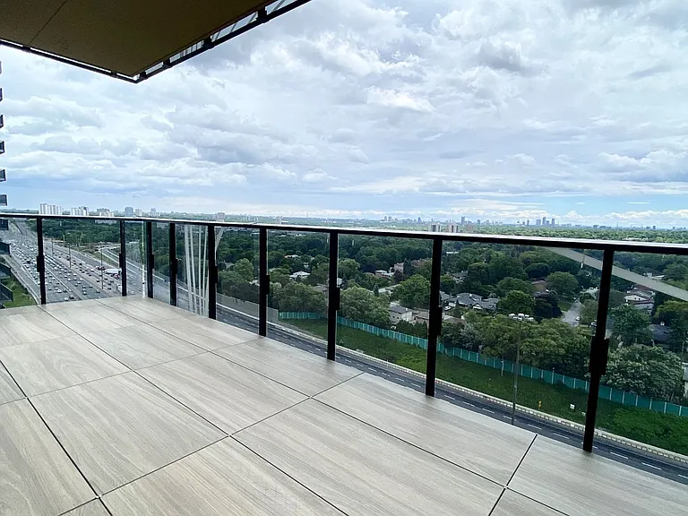 27 McMahon Dr #2103 — Photo 3