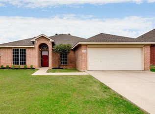 1719 Country Crest Ln, Mansfield, TX 76063