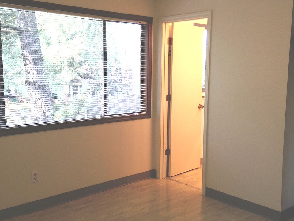 2nd image of 25225 Berry Ln
