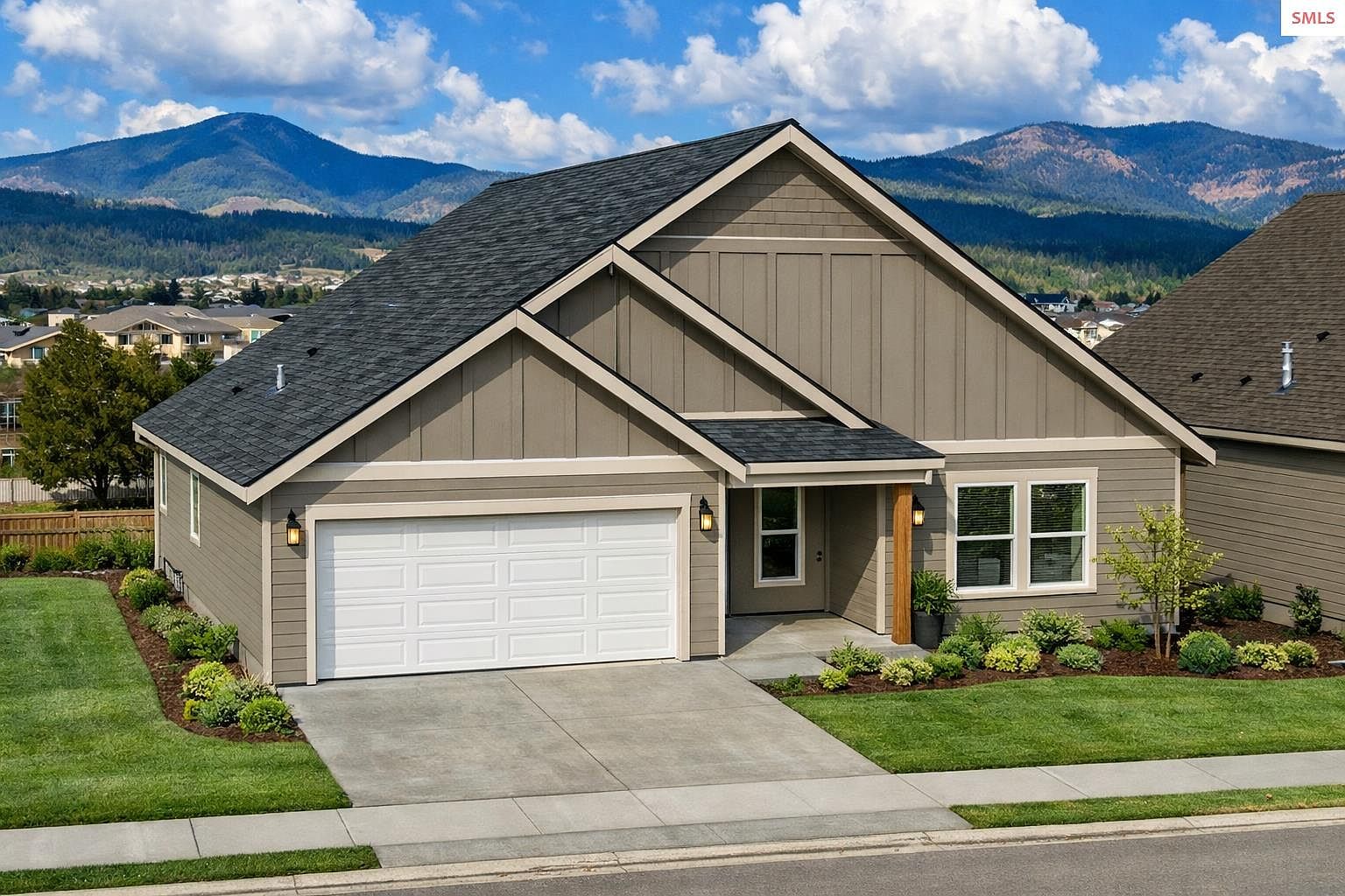 3606 N Blaze Loop