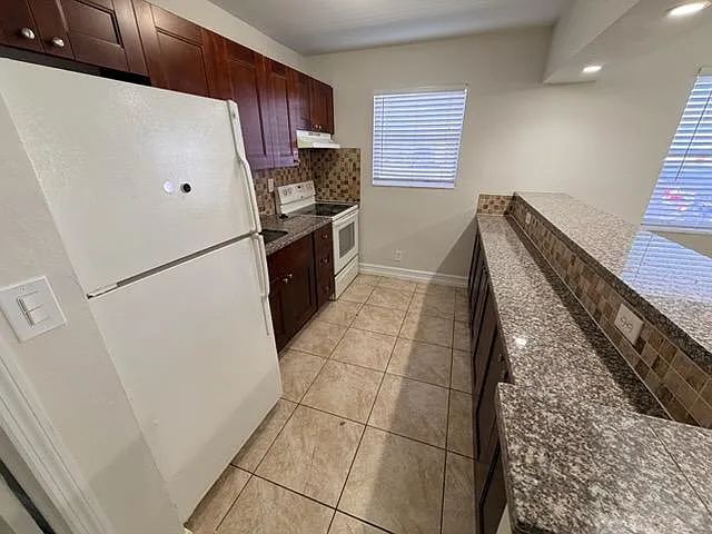 1410 SW 1st Way #1 — Photo 3