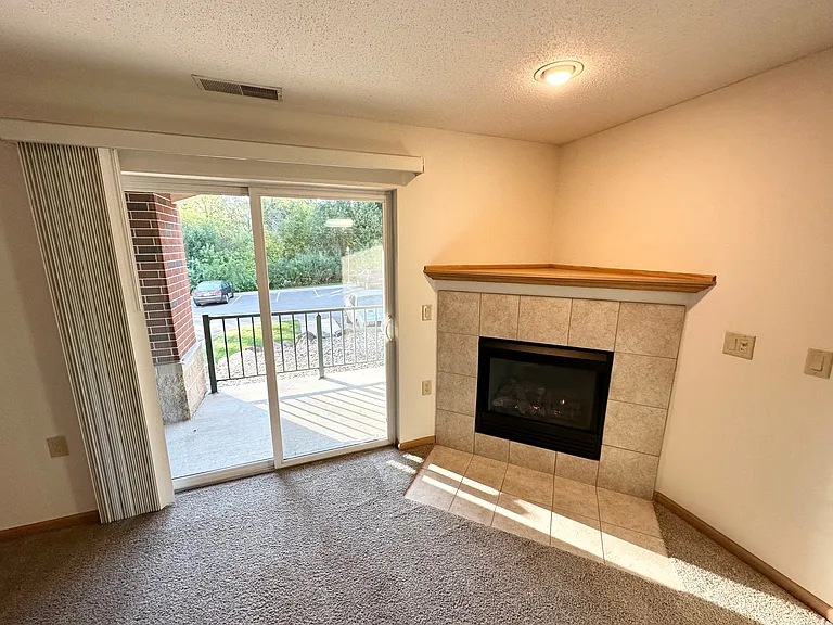 8550 Greenway Blvd #407 — Photo 2