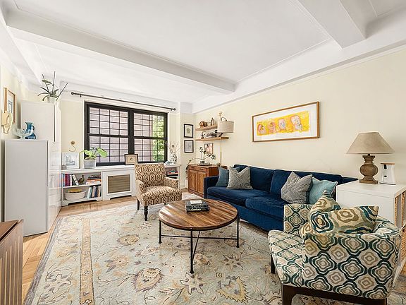 2nd image of 245 E 72nd St APT 2G
