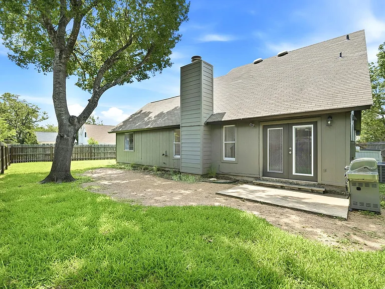 3200 Spaniel Dr — Photo 16