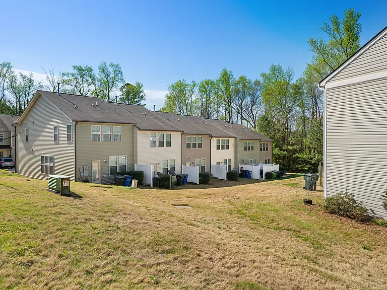 1326 Stone Manor Dr — Photo 21