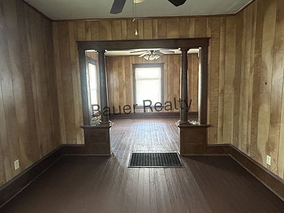 5th image of 1036 Arch St
