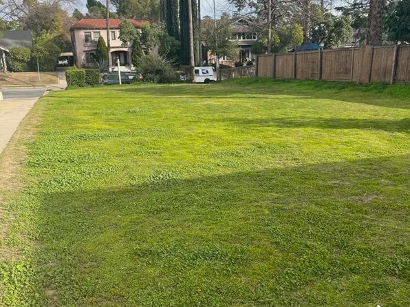 1017 N Los Robles Ave, Pasadena, CA 91104