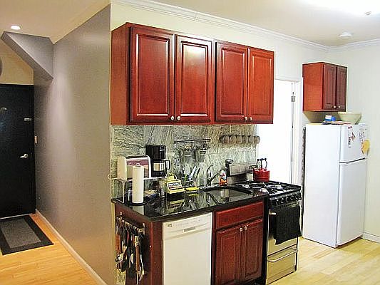 5th image of 287 21st St #1D