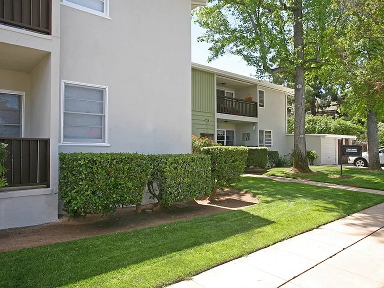 318 Cajon St — Photo 4