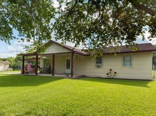 12715 Sunbrook Dr, Brookside Village, TX 77581