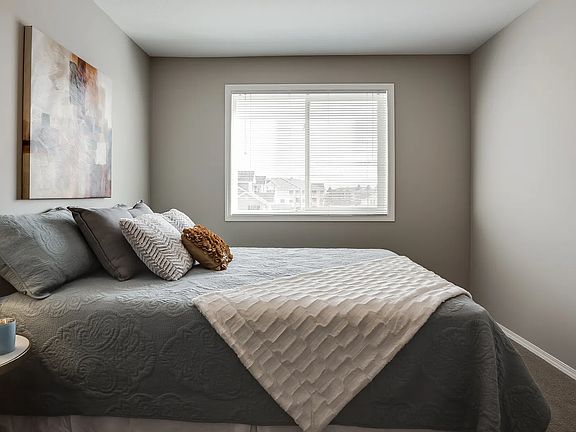 5th image of 404 McConachie Way NW #464168