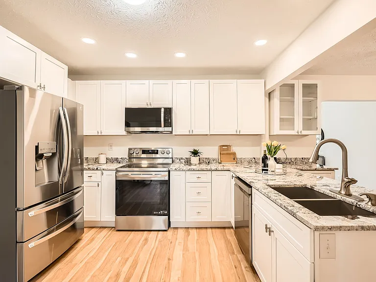 2069 Sandtown Rd SW — Photo 4