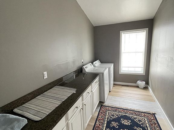 5th image of 3432 N Capitol Ave #4
