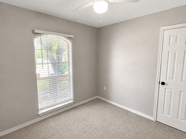 3713 Water Oak Dr — Photo 14