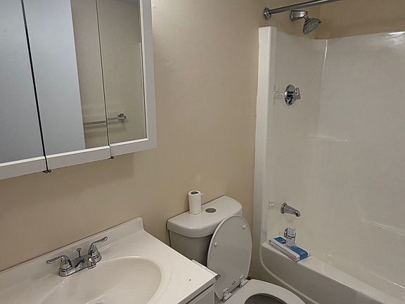 5th image of 331 Hope St #82f6b7803