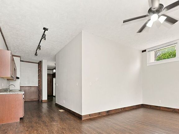 4th image of 233 Bellevue Ave