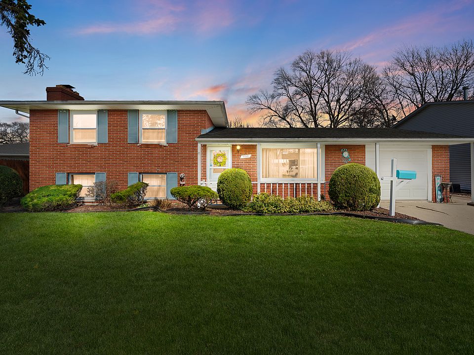 1st image of 17541 Maple Ave