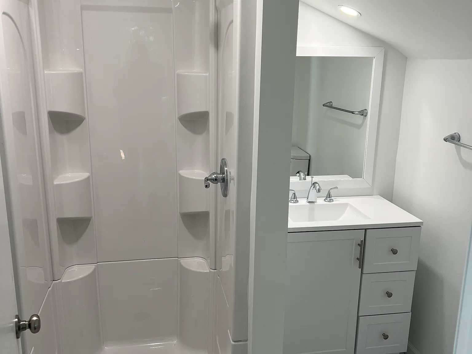 2 bed, 1.5 bath, 954 sqft, $1,200 — Photo 2