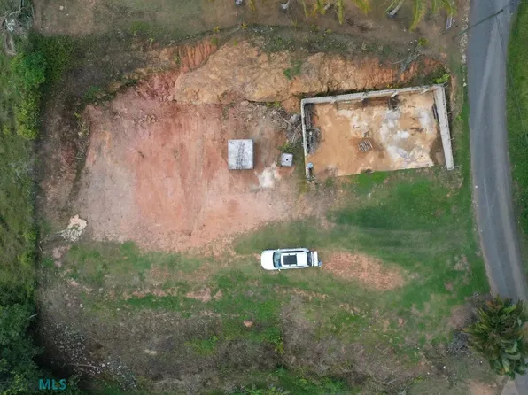 Bo Arenas, Cidra, PR 00739