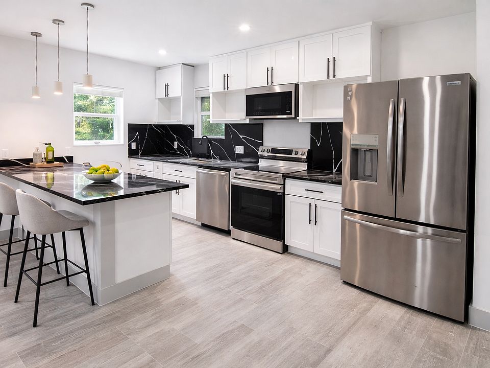 1st image of 1781 Villa Way Dr