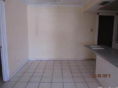 4th image of 510 NE 40th St