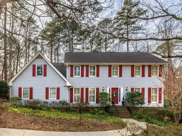 2086 Mountain Creek Ct, Stone Mountain, GA 30087