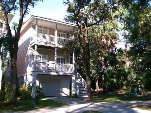696 Bonito Rd, Saint Helena Island, SC 29920