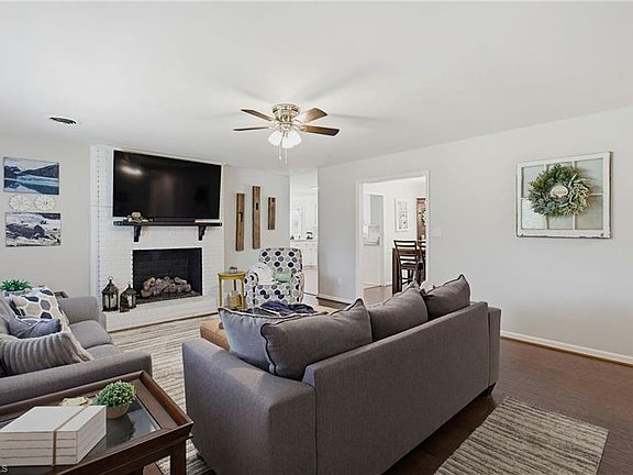 3rd image of 633 Nottinghill Dr