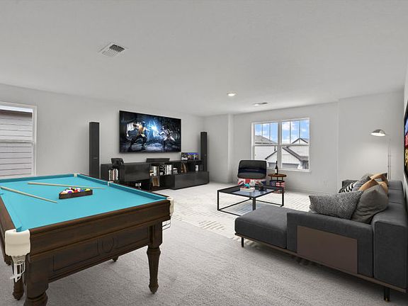 Versatile Upstairs Loft