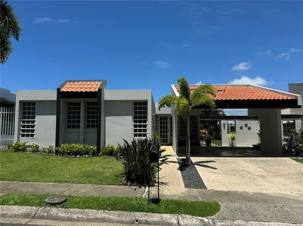 (undisclosed Address), Humacao, PR 00791