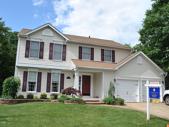 2nd image of 823 Peppard Dr