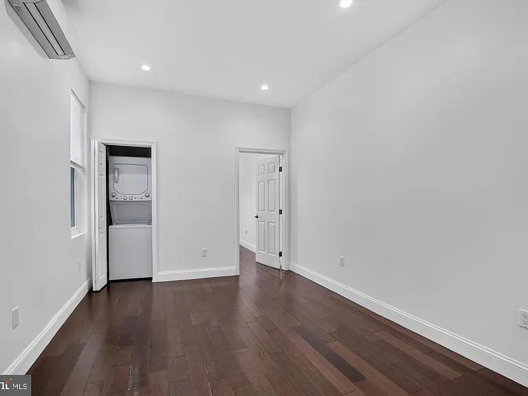 2319 N College Ave #B — Photo 4