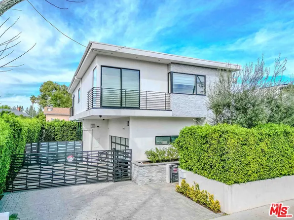 13311 W Magnolia Blvd, Sherman Oaks, CA 91423