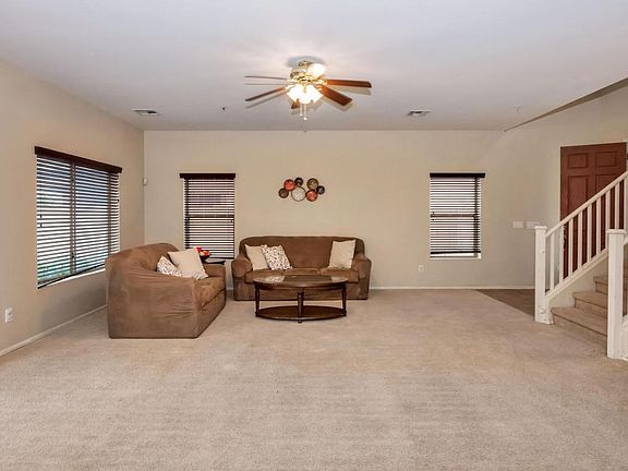 938 E Overlin Dr-large-004-16-Main Livin