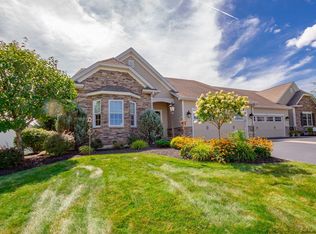 6 Lancaster Ct, Mechanicville, NY 12118