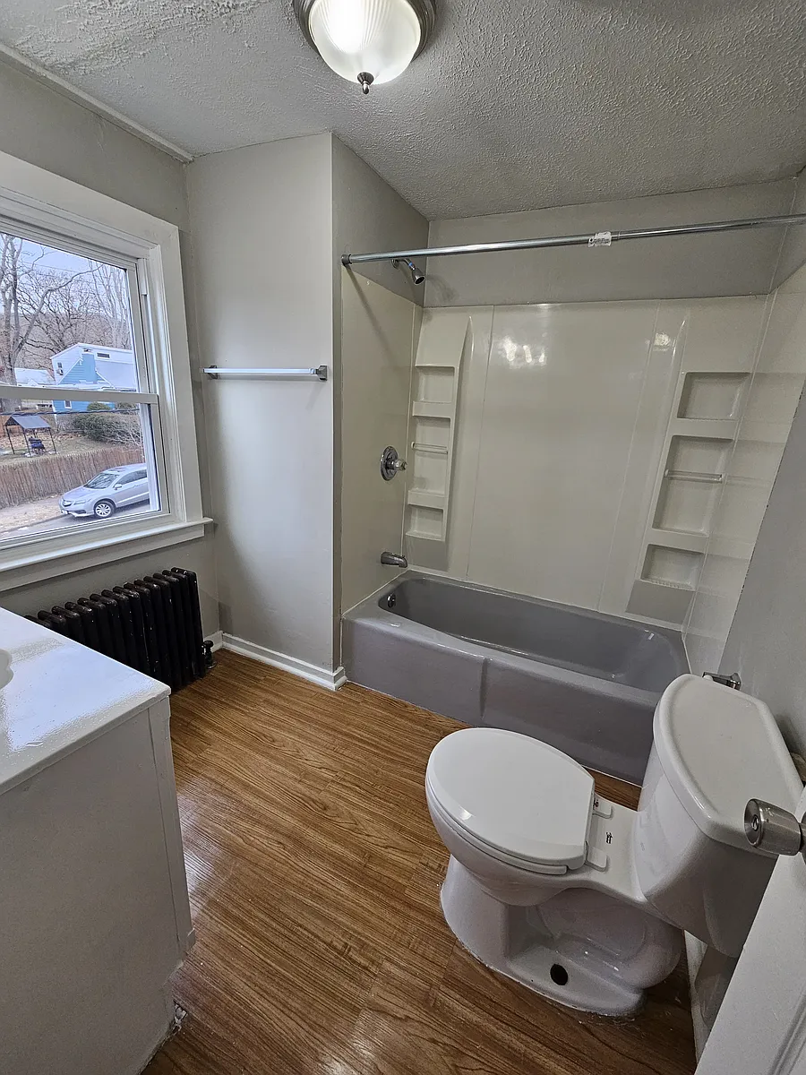 Building Photo - 549 Valley St #A2