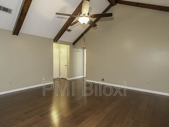 4th image of 776 Whitney Dr