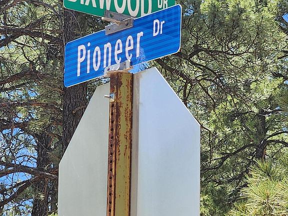 2nd image of 469 Dixwood Dr